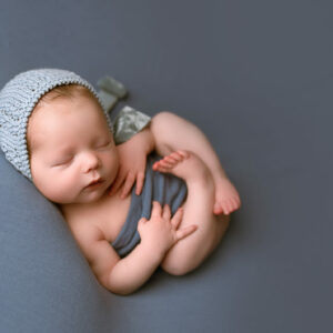 newborn professional photos Lincoln | Maddy Rogers