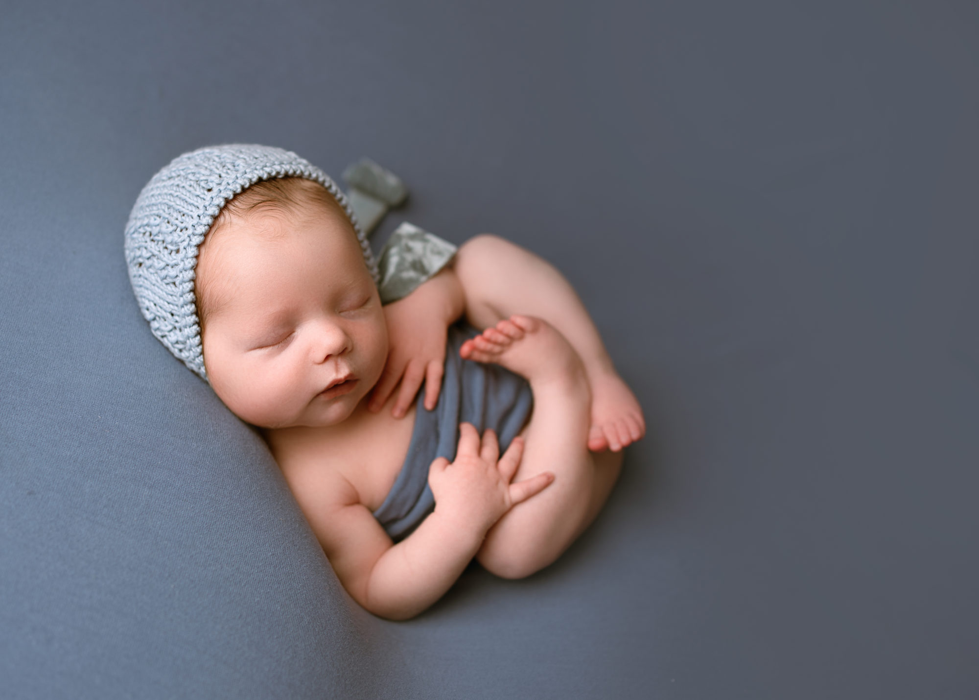 newborn professional photos Lincoln | Maddy Rogers
