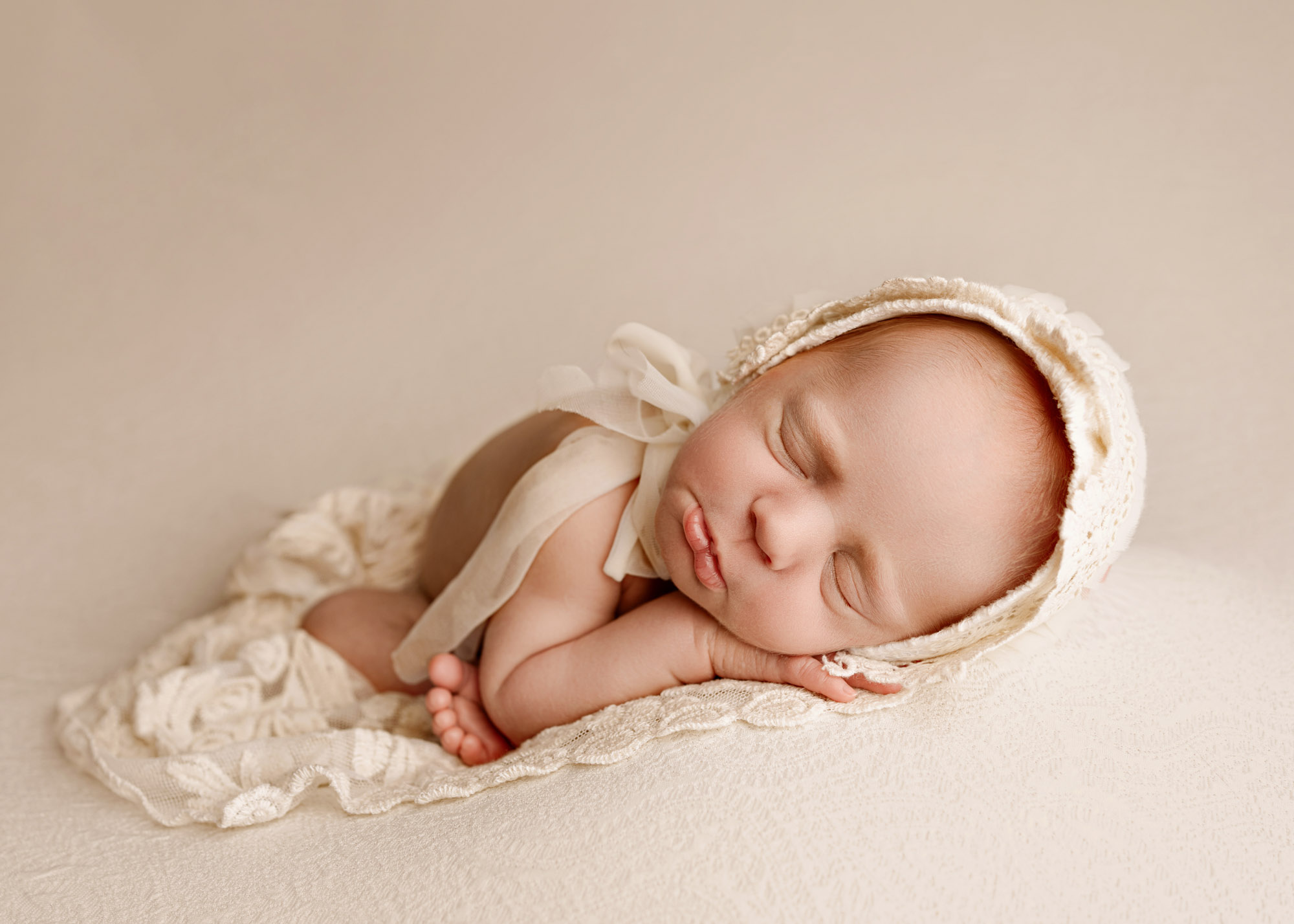pout baby lips white hat newborn